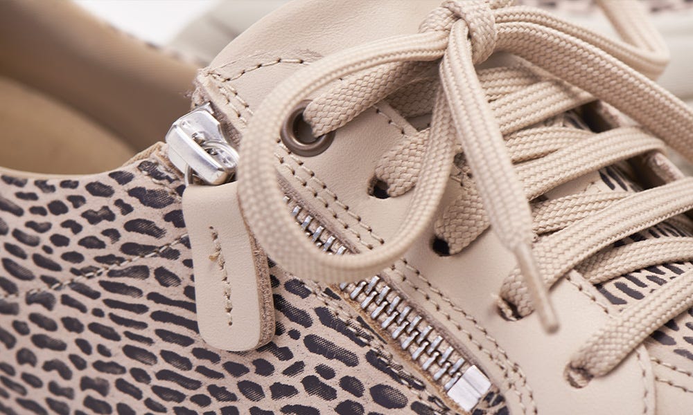 Extra wide fitting trainers for women - Tango