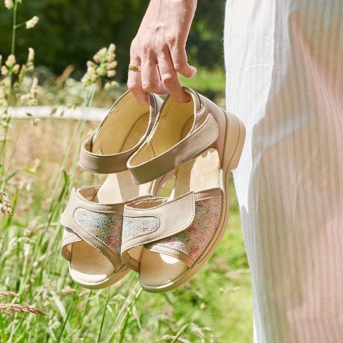 Women's extra wide footwear