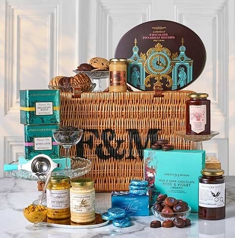 English Essentials Hamper