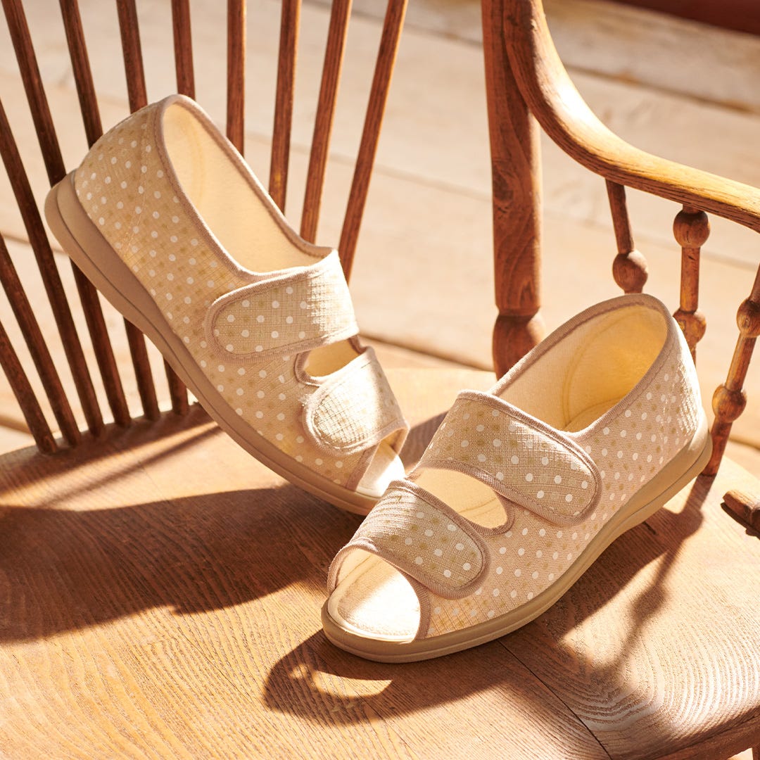 Extra wide women's sandals - Mollie
